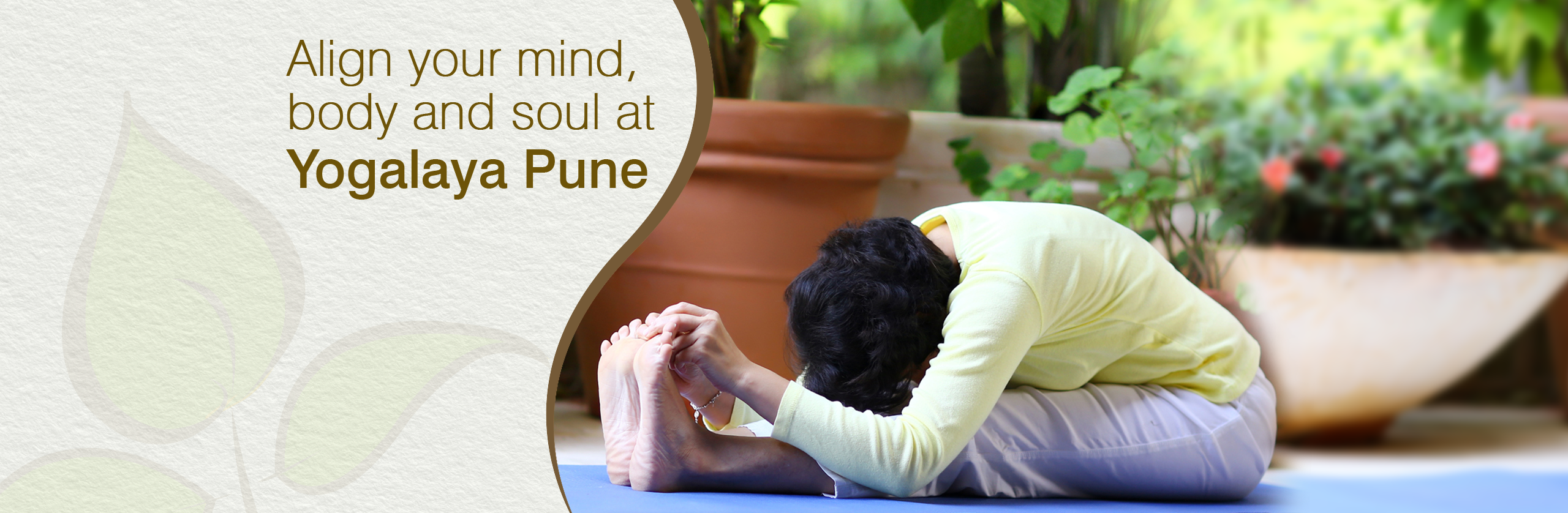 Rupa Kanade performing a yoga pose at Yogalaya Pune